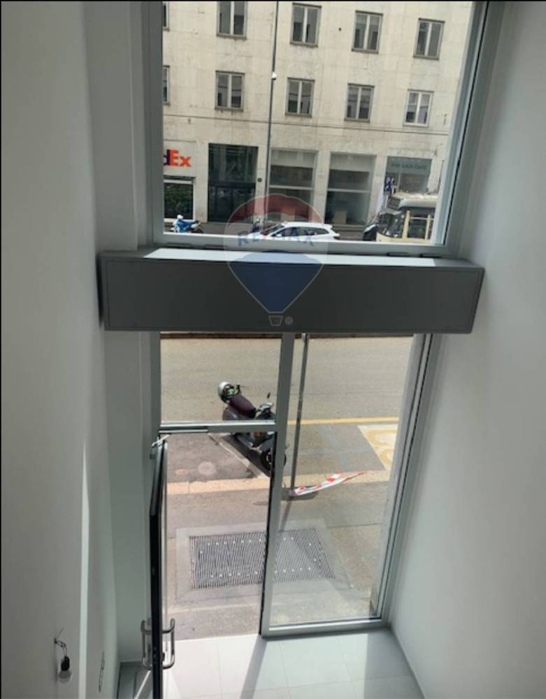 negozio in affitto a Milano