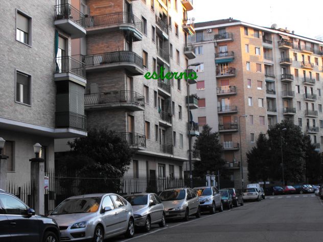 appartamento in affitto a Milano in zona Lorenteggio