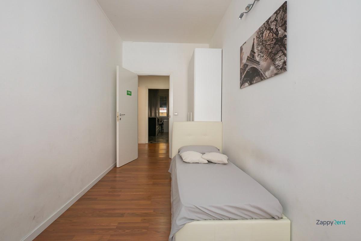 negozio in affitto a Milano in zona Centro Direzionale