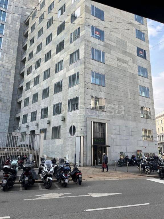 negozio in affitto a Milano in zona Porta Nuova