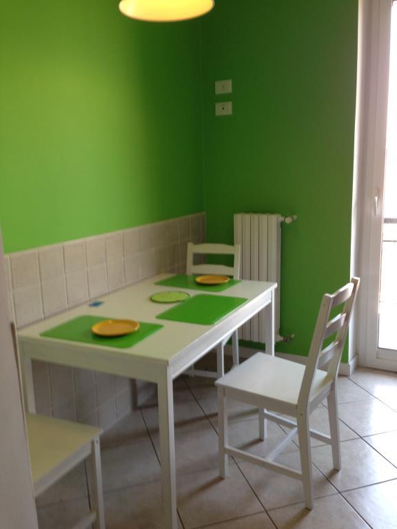 camera singola in affitto a Milano in zona Famagosta