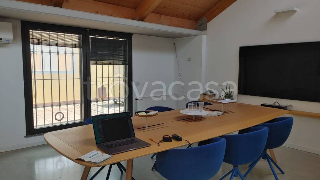 appartamento in affitto a Milano in zona Vigentino