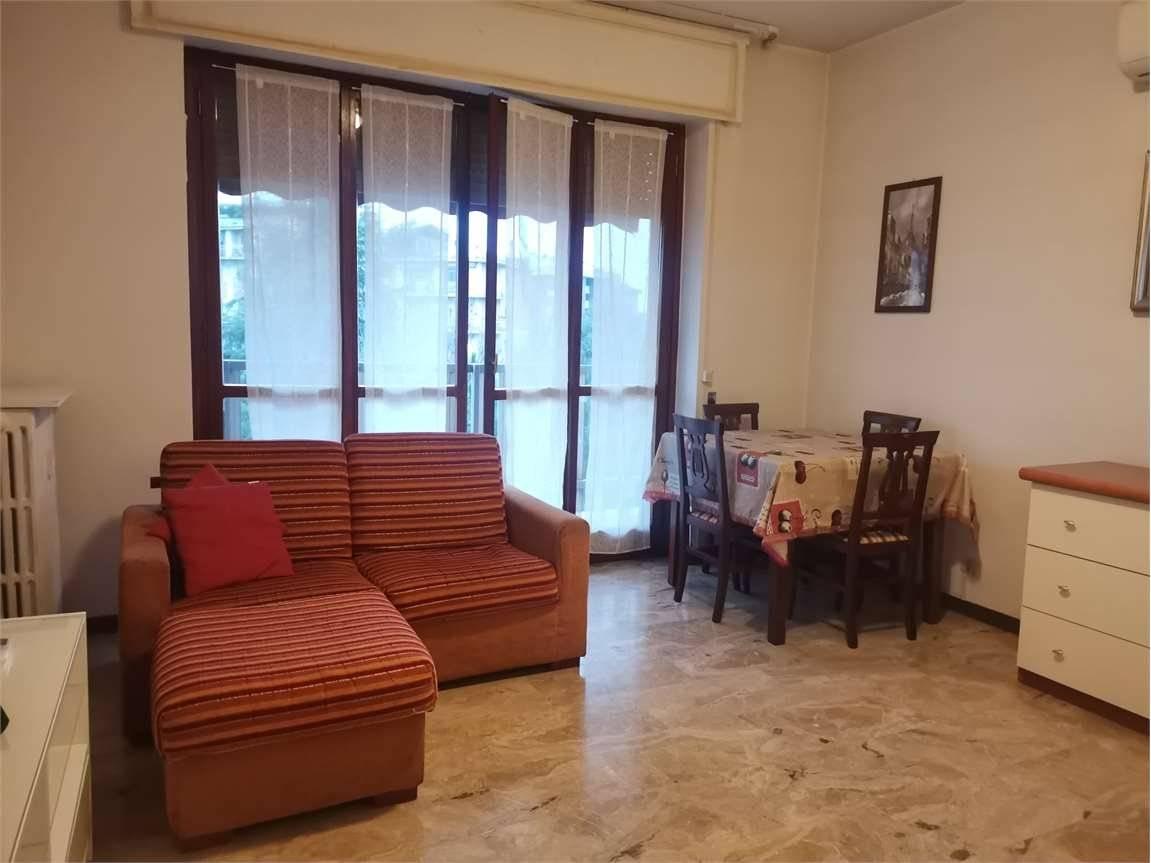 appartamento in affitto a Milano in zona Famagosta