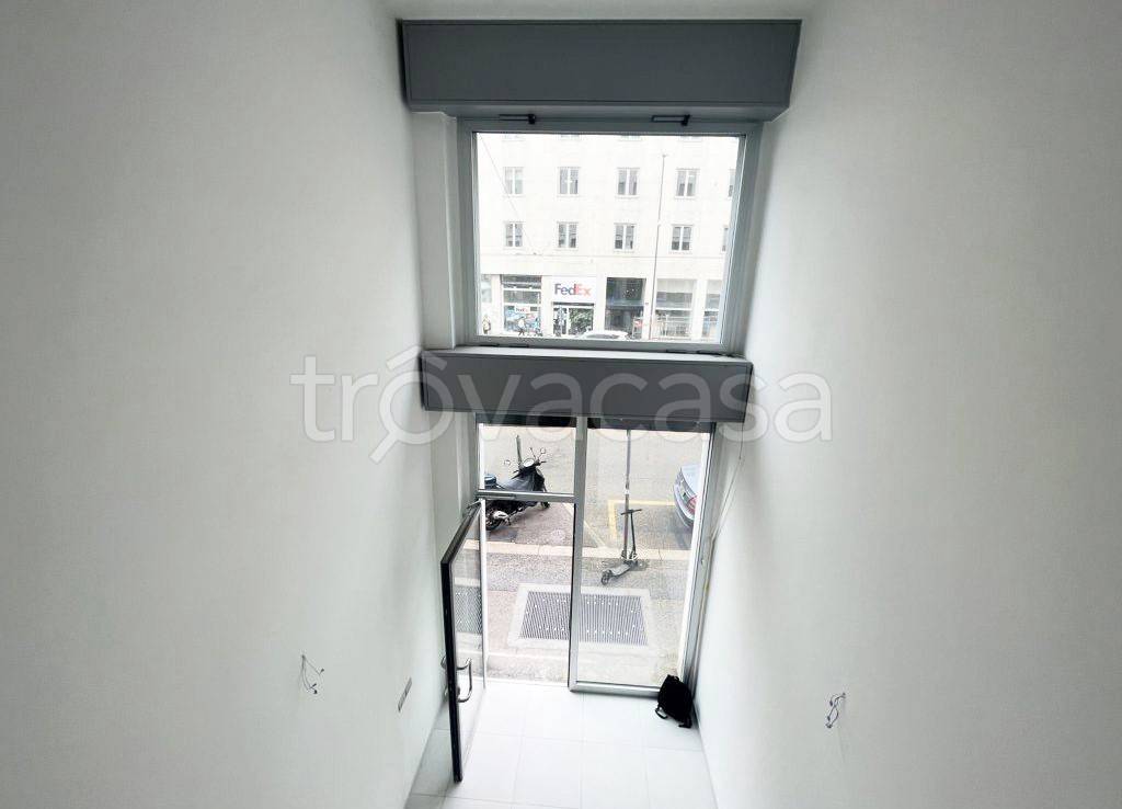 negozio in affitto a Milano