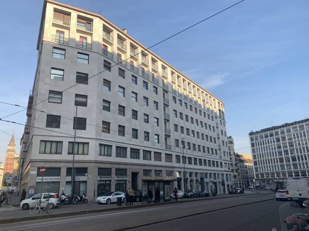 negozio in affitto a Milano