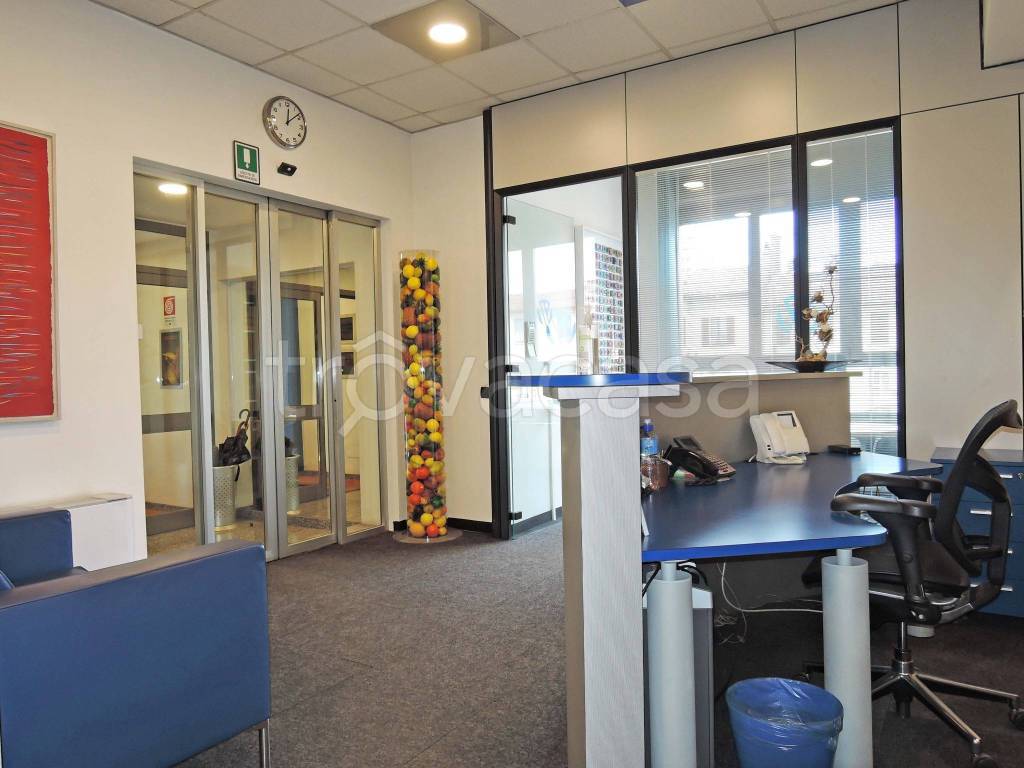 ufficio in affitto a Milano in zona Barona