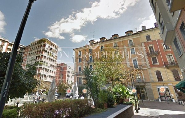 negozio in affitto a Milano in zona Sempione