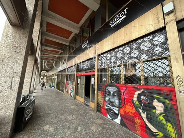 negozio in affitto a Milano in zona Porta Genova