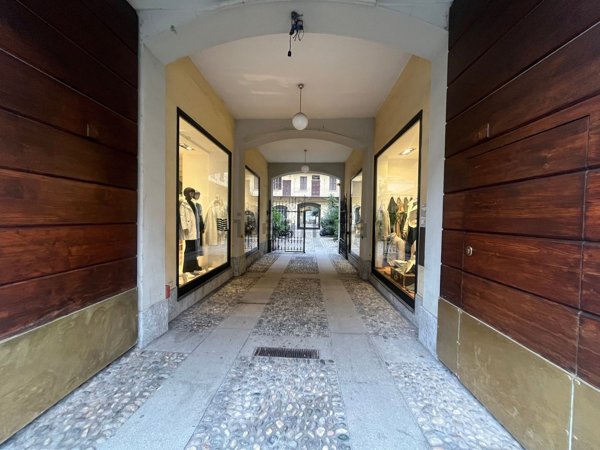 appartamento in affitto a Milano in zona XXII Marzo