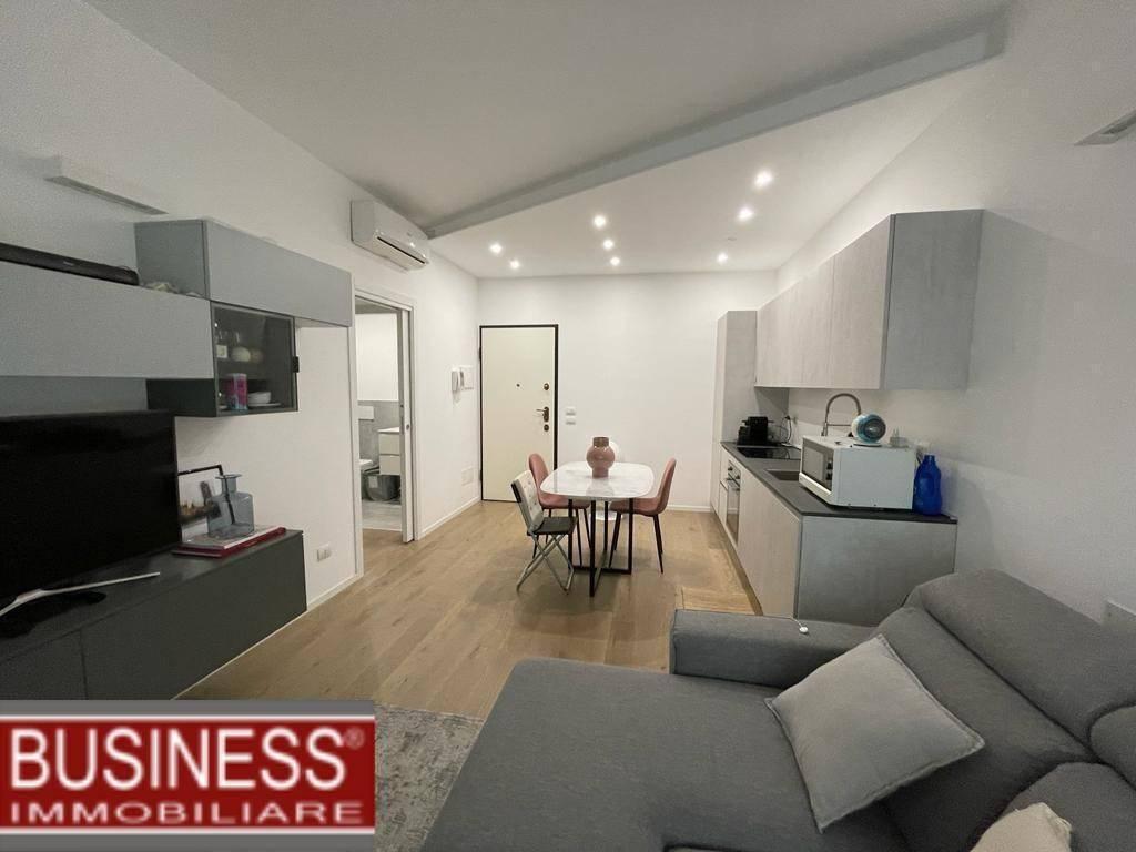 appartamento in affitto a Milano in zona Lorenteggio