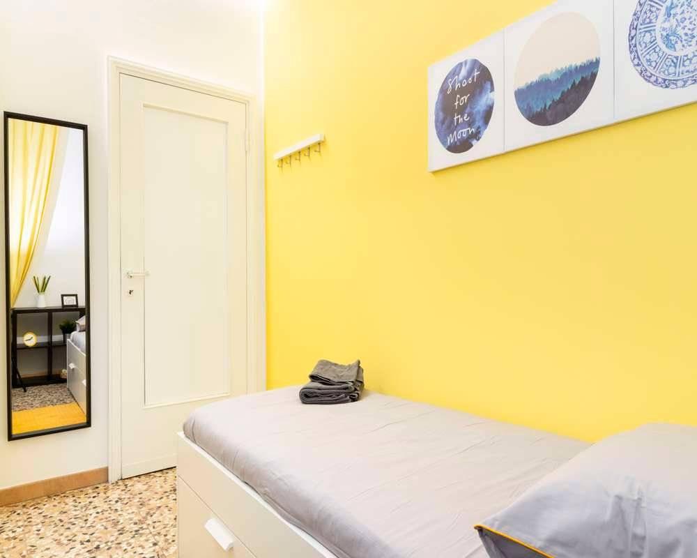 negozio in affitto a Milano in zona Affori
