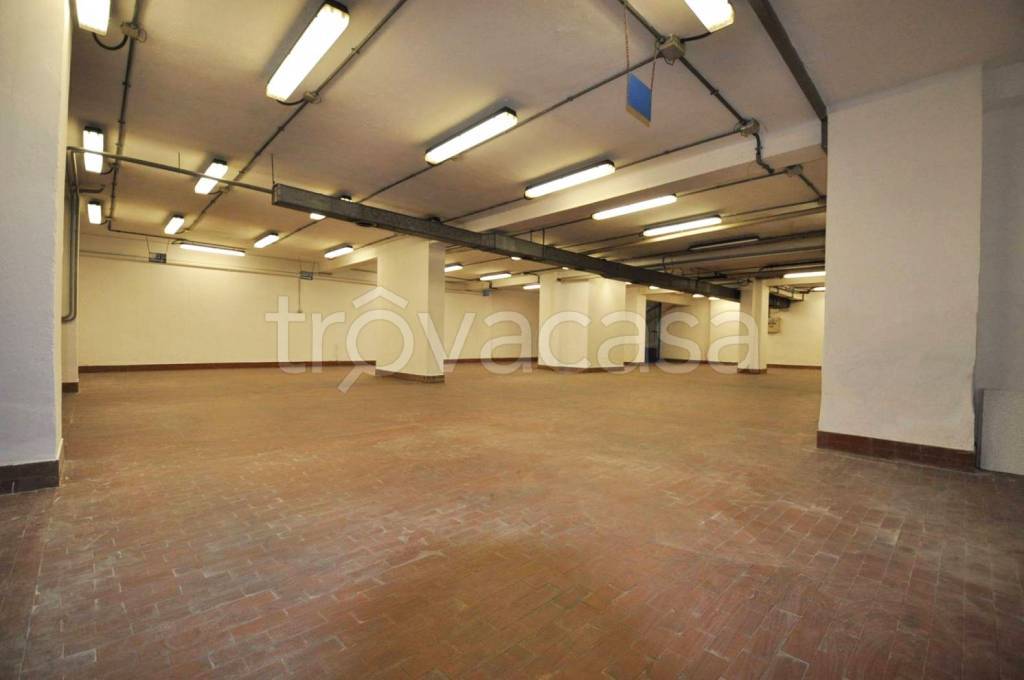 locale commerciale in affitto a Milano in zona Maggiolina