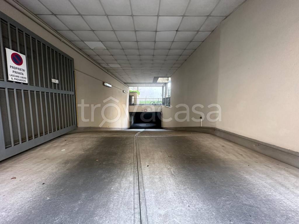 locale di sgombero in affitto a Milano