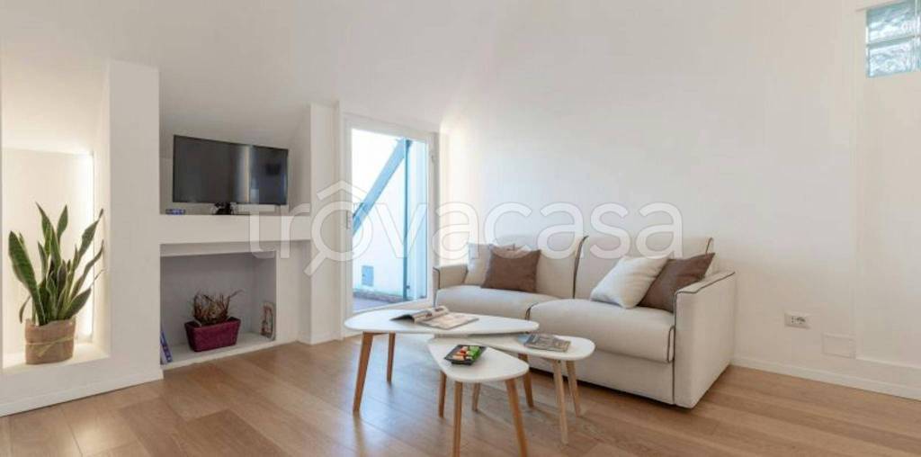 appartamento in affitto a Milano in zona Porta Nuova