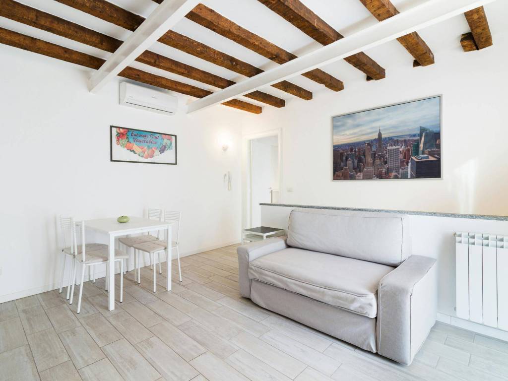 appartamento in affitto a Milano in zona Famagosta