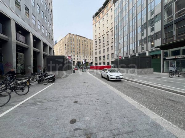 negozio in affitto a Milano