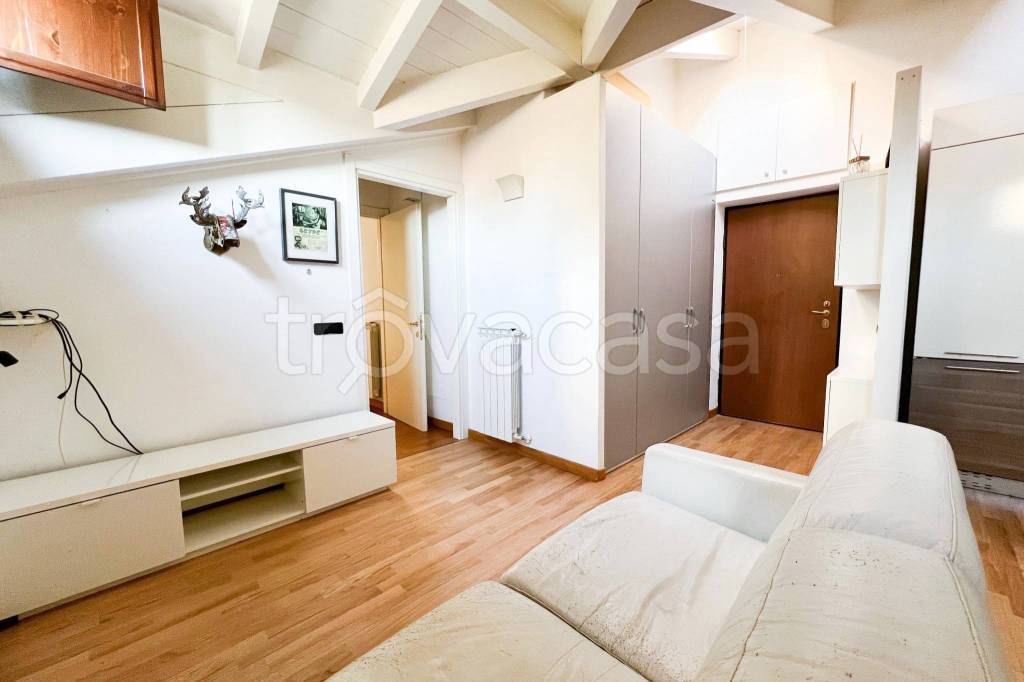 appartamento in affitto a Milano in zona Barona