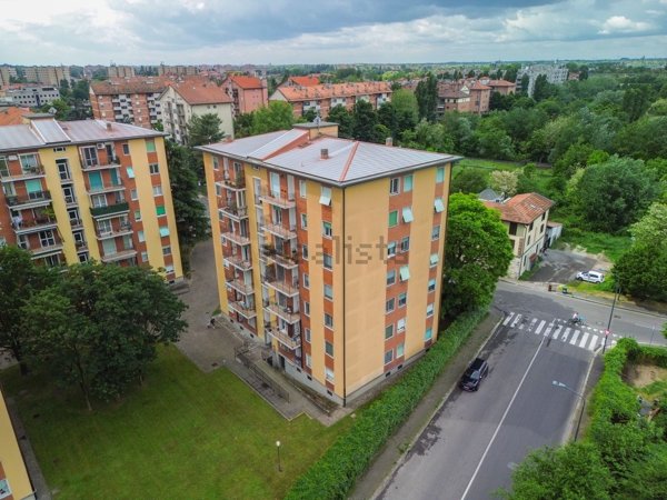 appartamento in affitto a Milano in zona Baggio