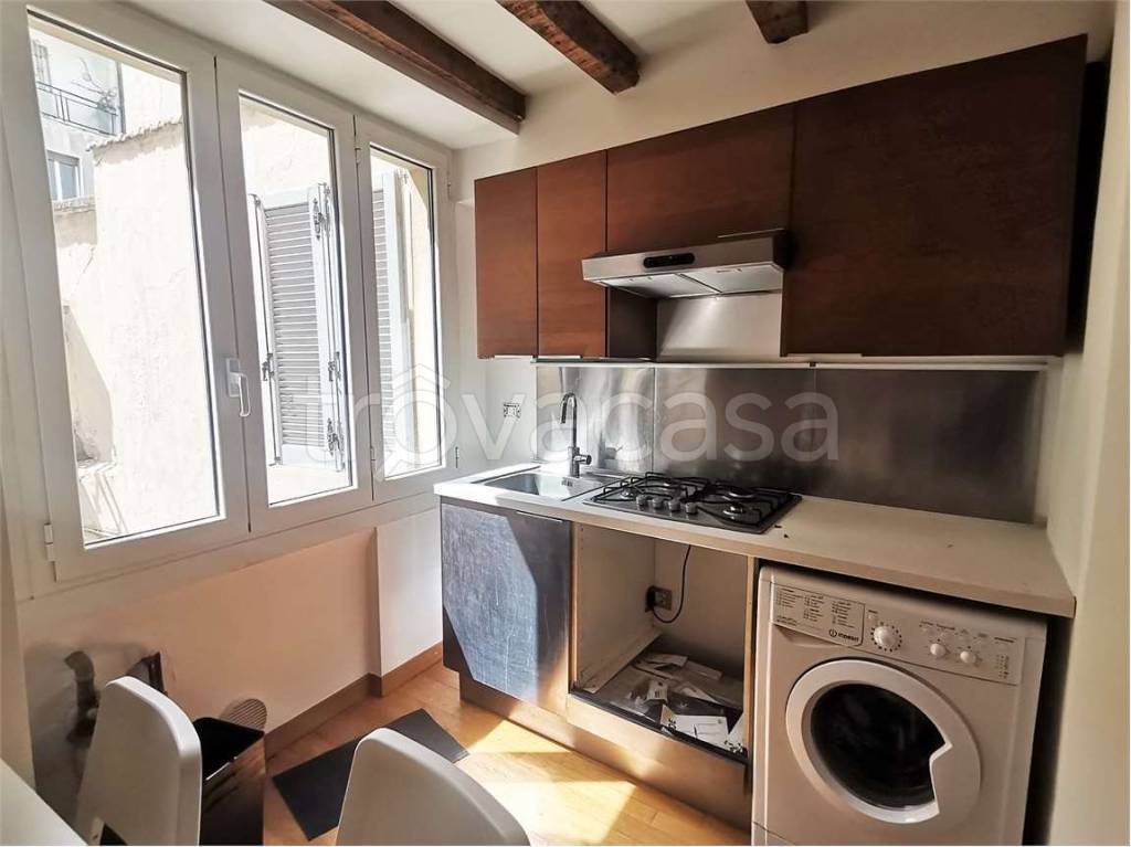 appartamento in affitto a Milano in zona Guastalla