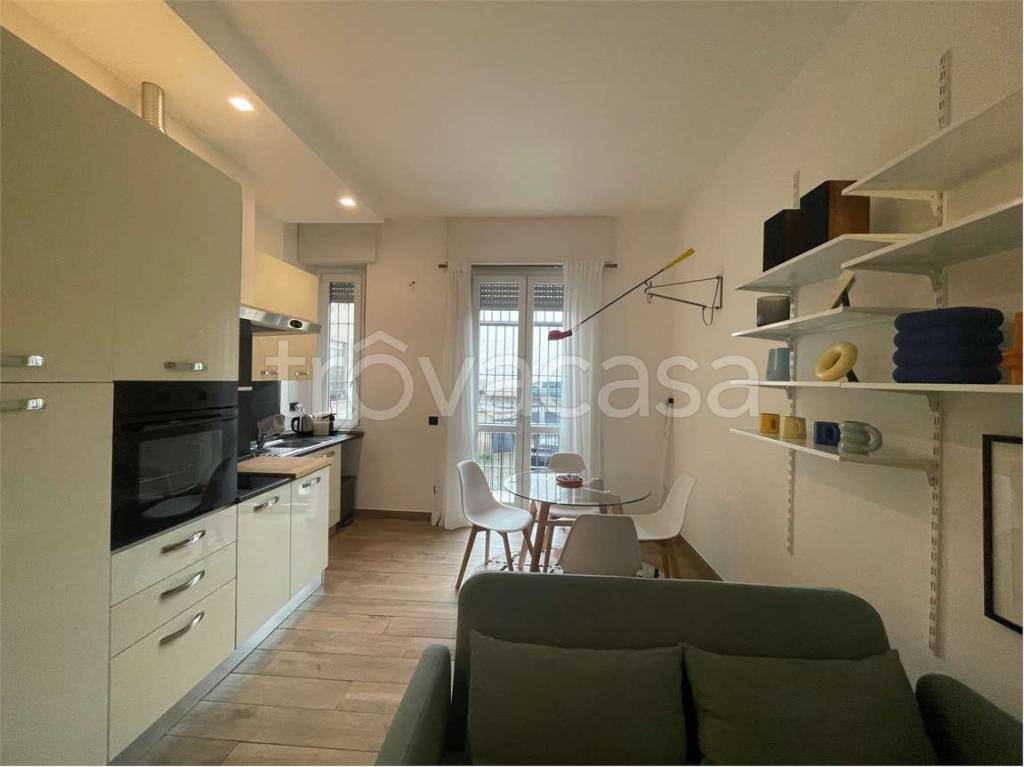 appartamento in affitto a Milano in zona Famagosta