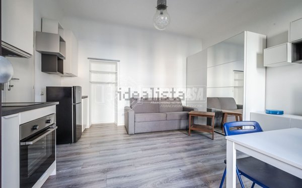 appartamento in affitto a Milano in zona Vigentino