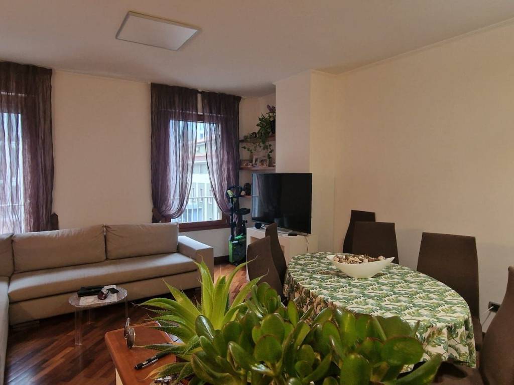 appartamento in affitto a Milano in zona Isola
