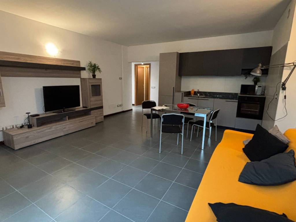 appartamento in affitto a Milano in zona Baggio