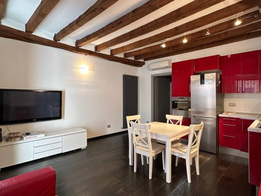 appartamento in affitto a Milano in zona Porta Romana