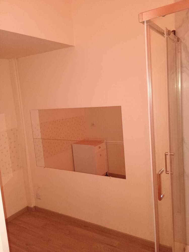 negozio in affitto a Milano in zona Greco