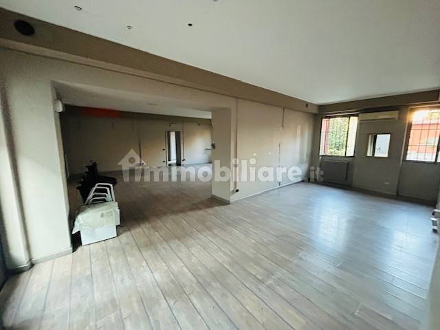 negozio in affitto a Milano in zona Porta Romana