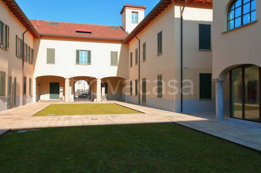 ufficio in affitto a Milano in zona Barona