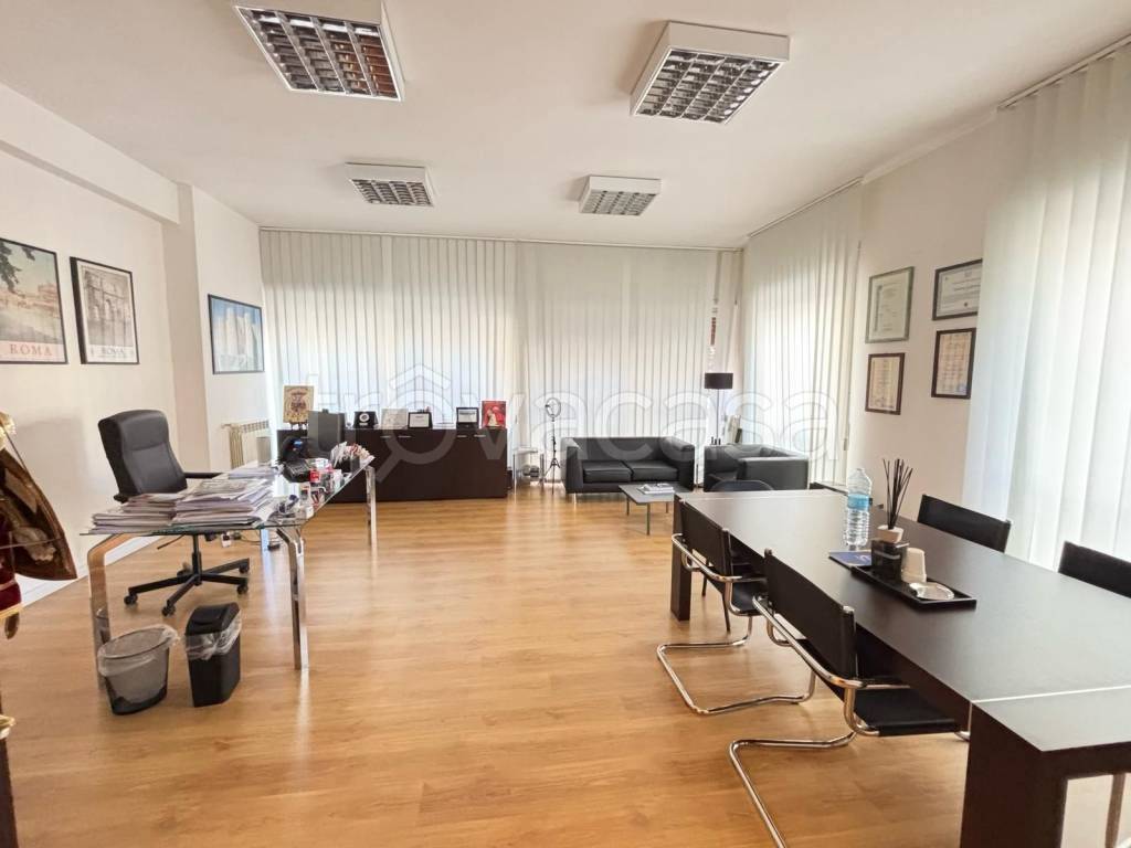 ufficio in affitto a Milano