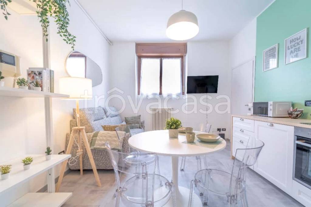 appartamento in affitto a Milano in zona Barona