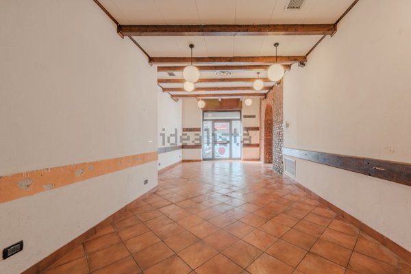locale commerciale in affitto a Milano in zona Loreto