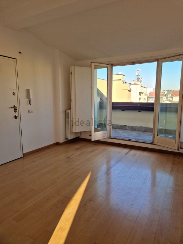 appartamento in affitto a Milano in zona Lorenteggio