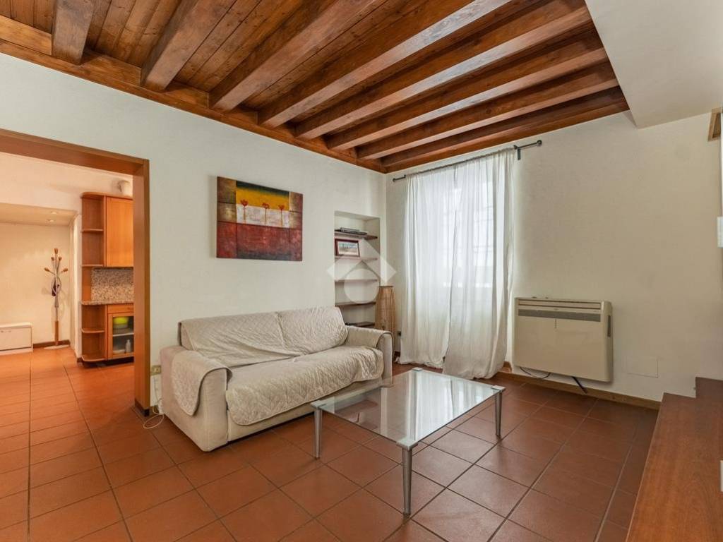 appartamento in affitto a Milano in zona Porta Nuova