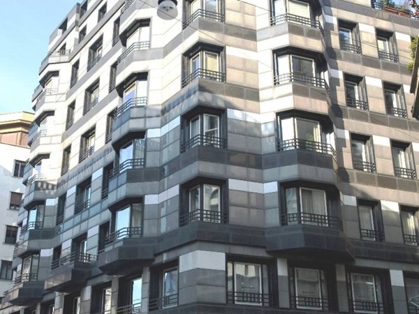 negozio in affitto a Milano