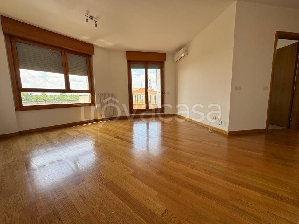 appartamento in affitto a Milano in zona Isola