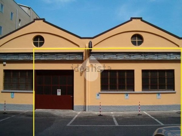 locale di sgombero in affitto a Milano in zona Famagosta