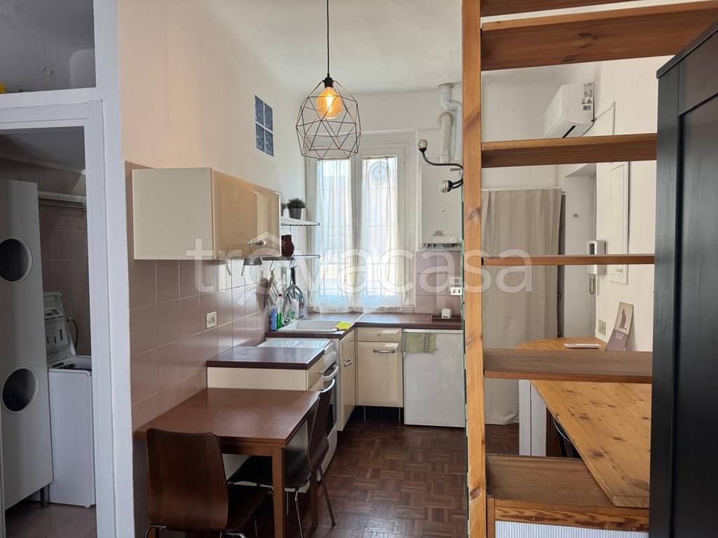 appartamento in affitto a Milano in zona Isola
