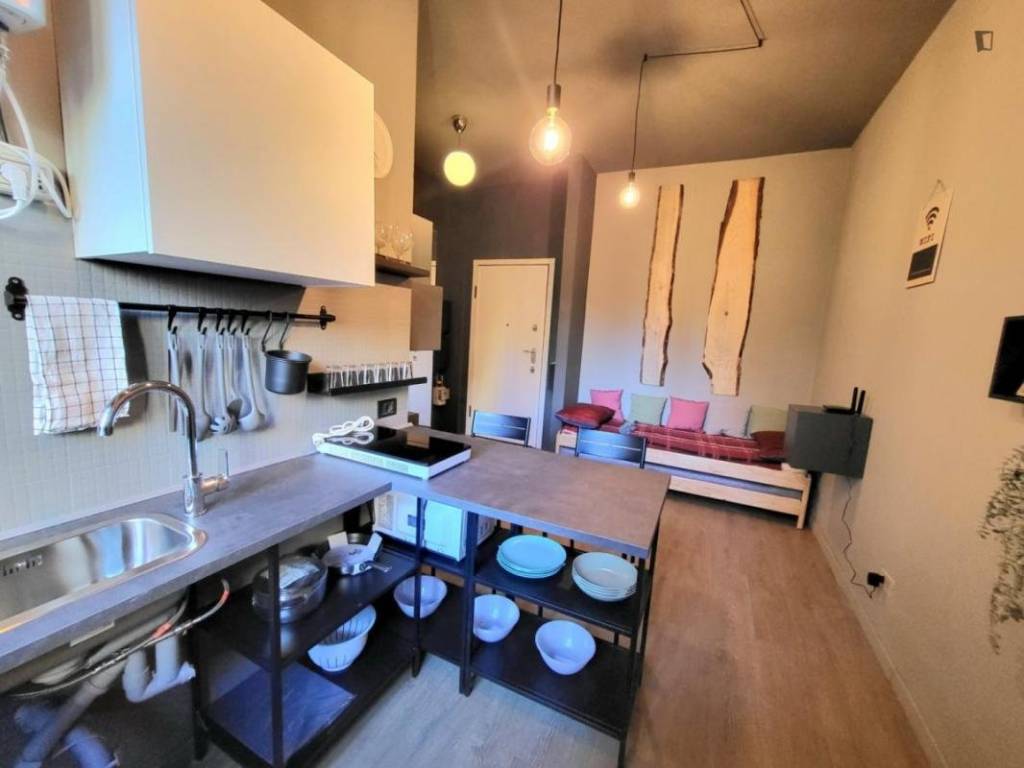 appartamento in affitto a Milano in zona Famagosta