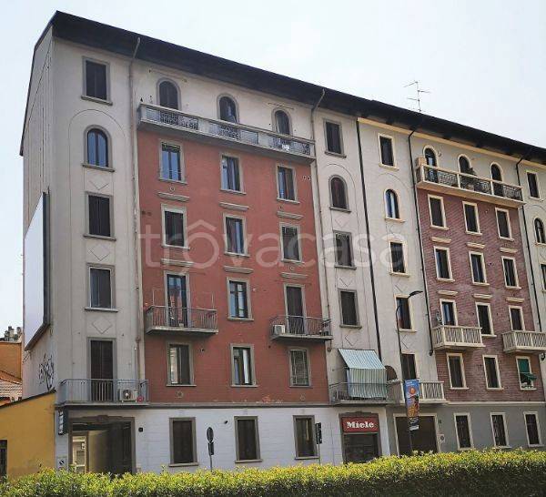 appartamento in affitto a Milano in zona Famagosta