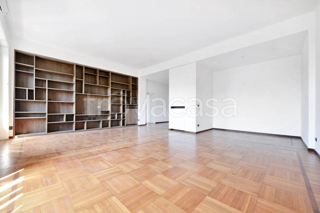 appartamento in affitto a Milano in zona Porta Nuova