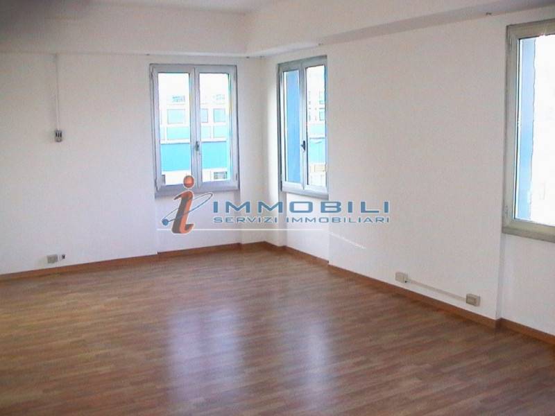ufficio in affitto a Milano in zona Corvetto