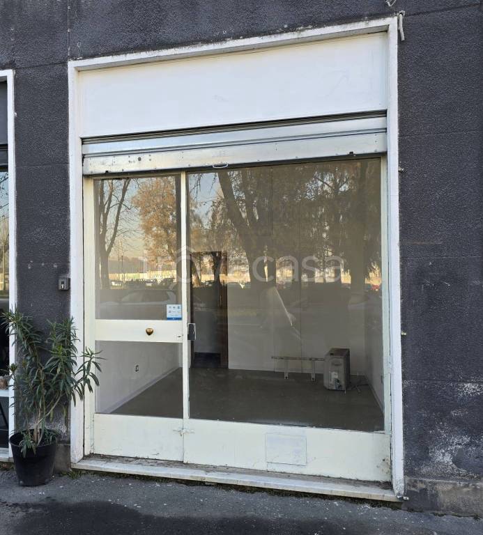 negozio in affitto a Milano