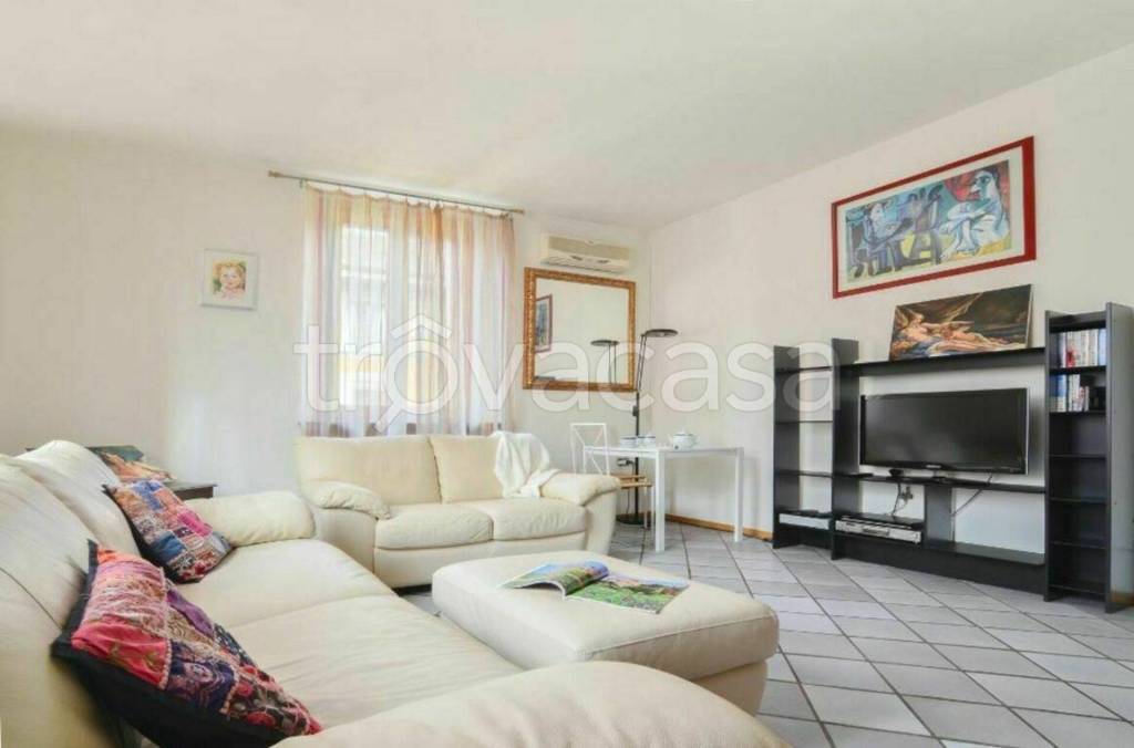 appartamento in affitto a Milano in zona Sant'Ambrogio