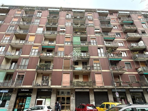 appartamento in affitto a Milano in zona Lorenteggio