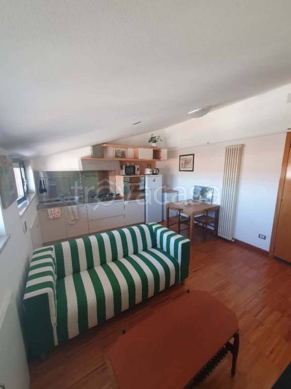 appartamento in affitto a Milano in zona Centro Direzionale