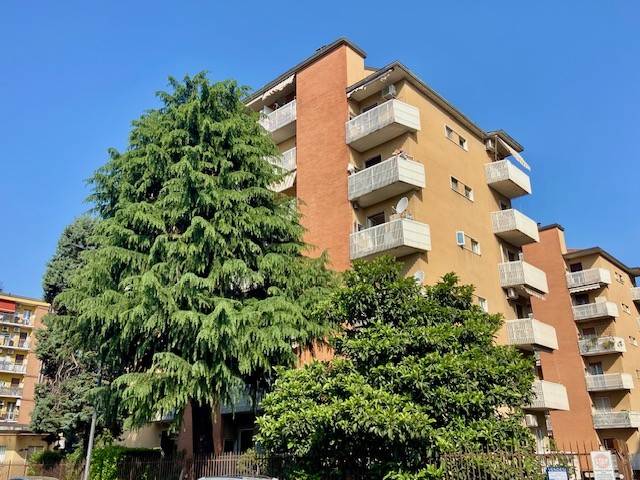 appartamento in affitto a Milano in zona Famagosta