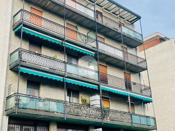 negozio in affitto a Milano in zona Famagosta